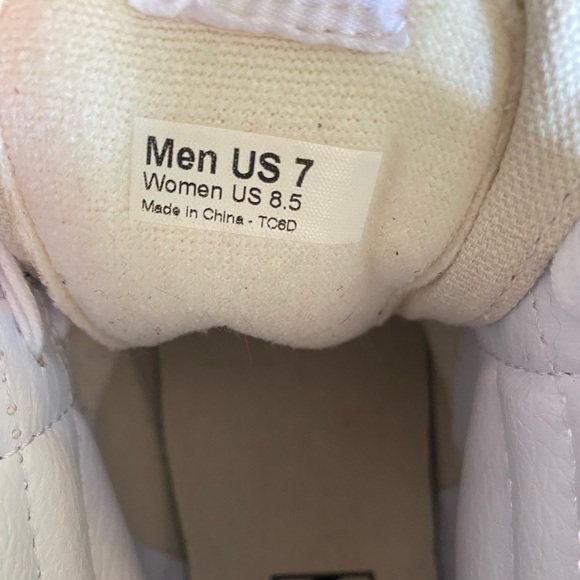 Vans Sk8-Hi in Pomegranate and White - Picture 5 of 5